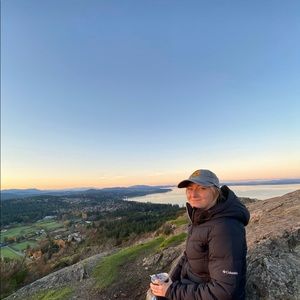 Meet your Posher, Abigail